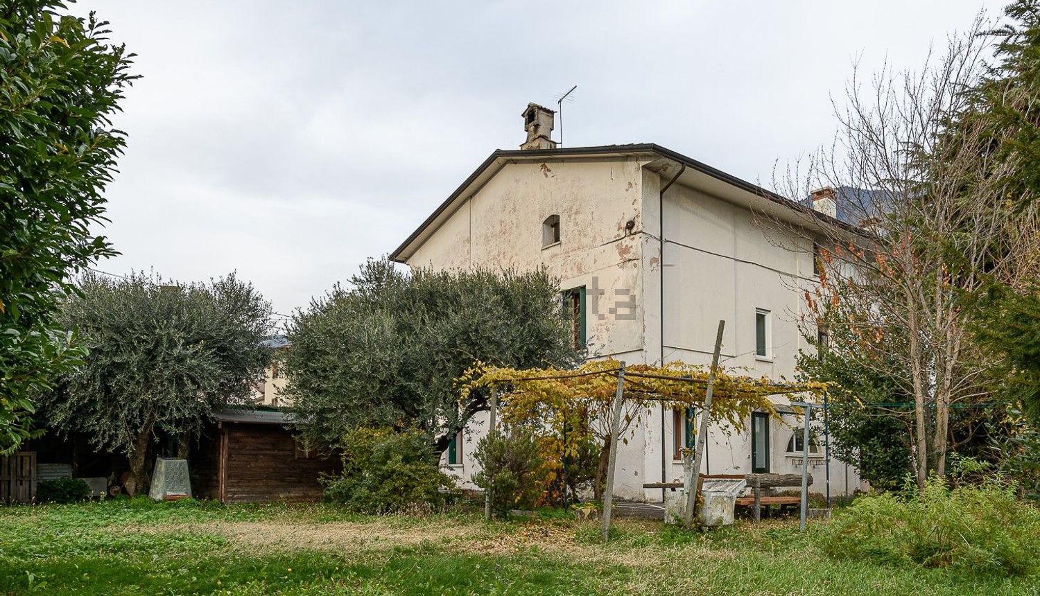 Reihenhaus in Santorso