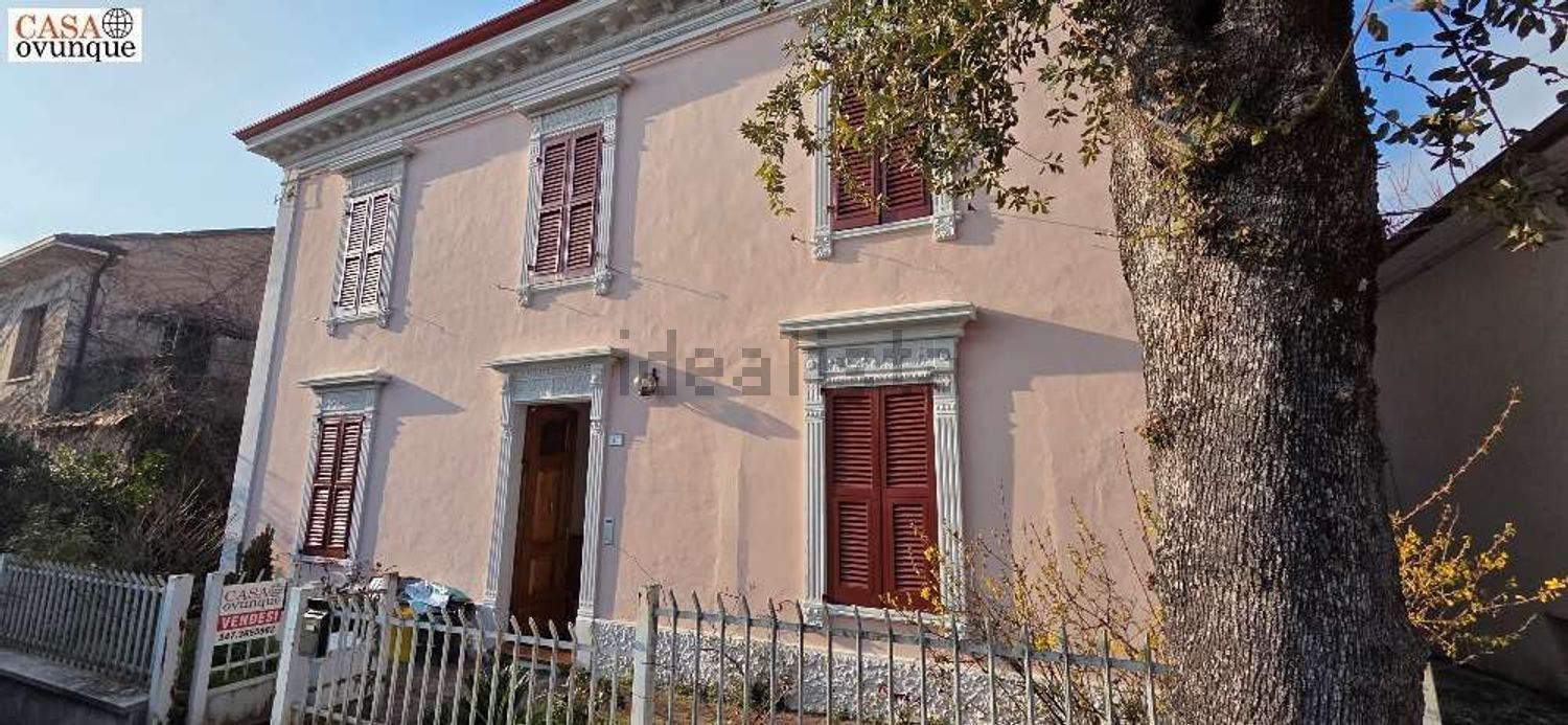 Houses in Terre Roveresche