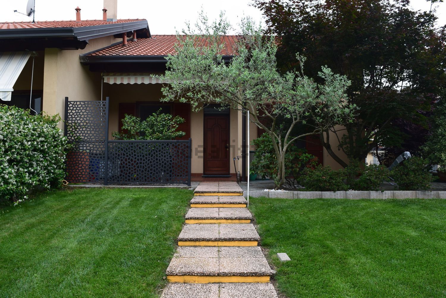 Villetta bifamiliare a Buscate