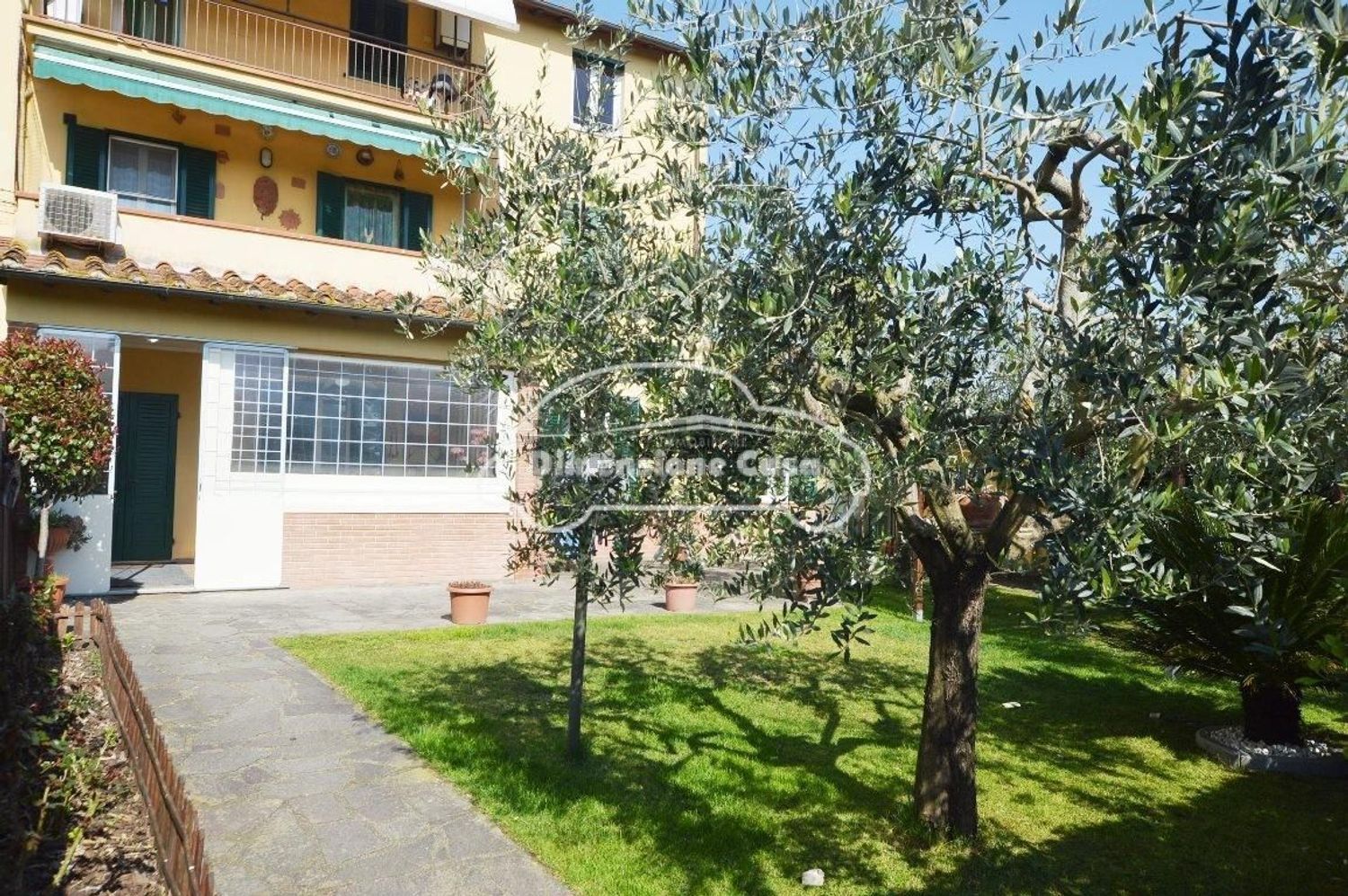 Apartamento em Area Nozzano - San Macario, Luca