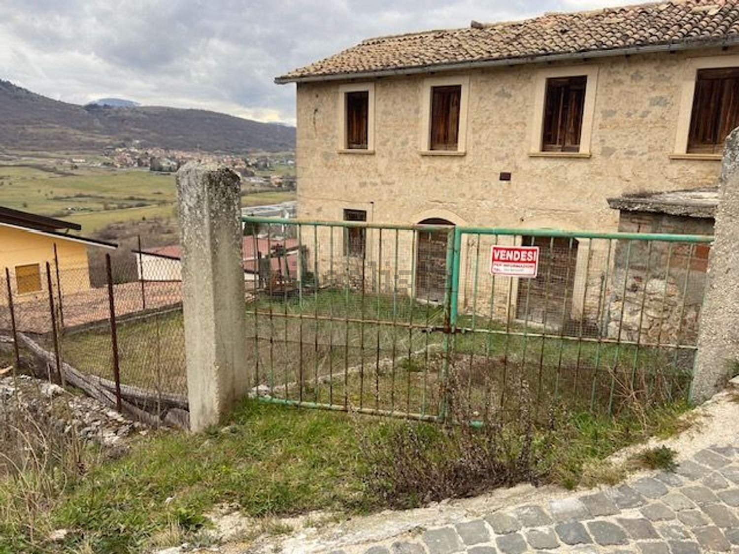Landhäuser in Roio - Bagno - Monticchio, L'Aquila
