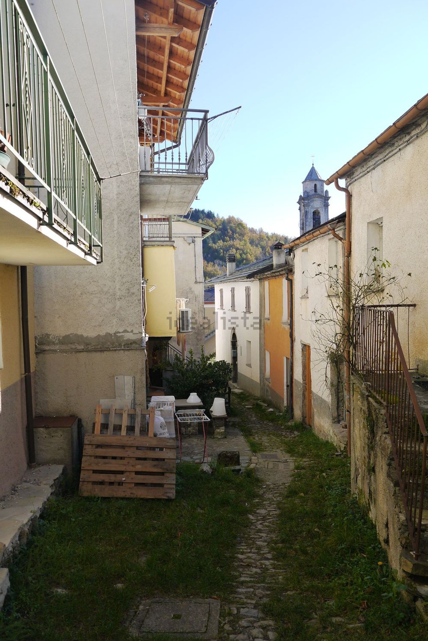 Terraced house in Santo Stefano d'Aveto