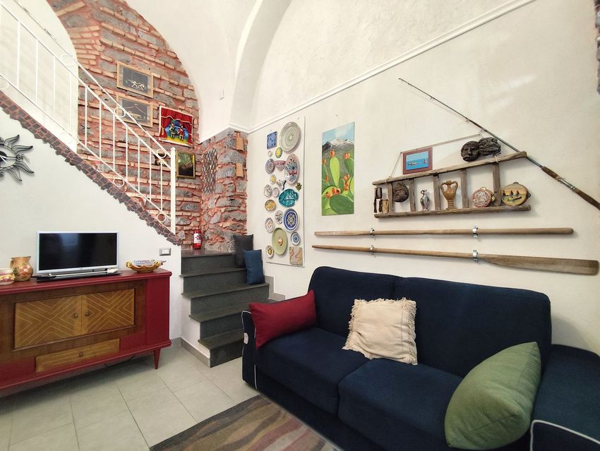 Immagine Sala di appartamento su due piani su Via Orto San Clemente, 38