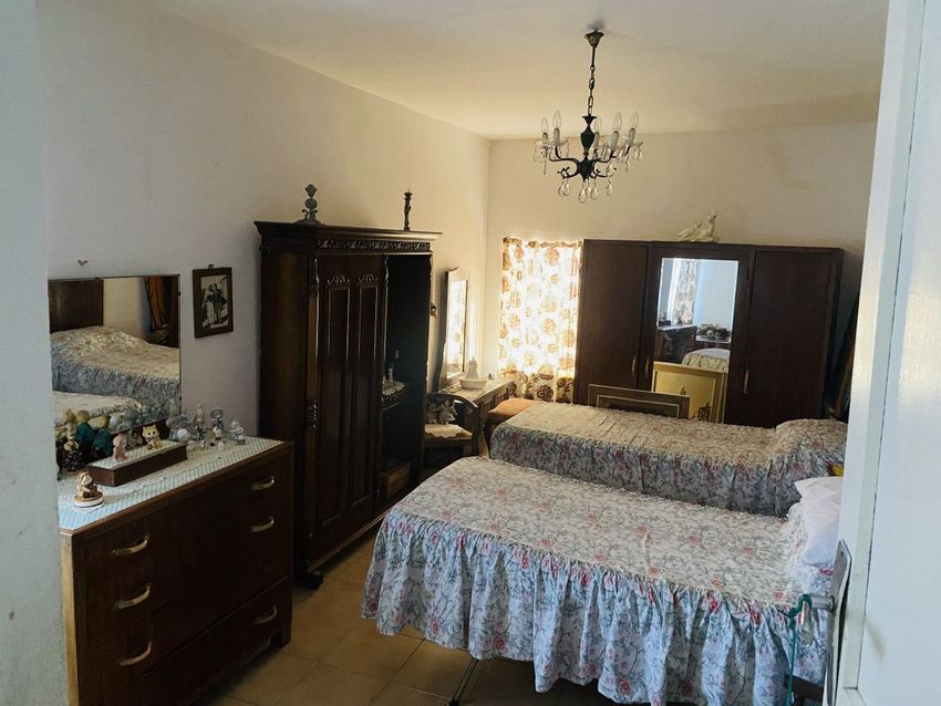 Townhouse with 2 bedrooms in Sesta Godano, Italy listed at €60,000