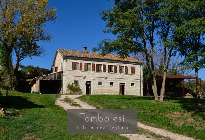 Casale/cascina for sale in Via Barbanti Nn