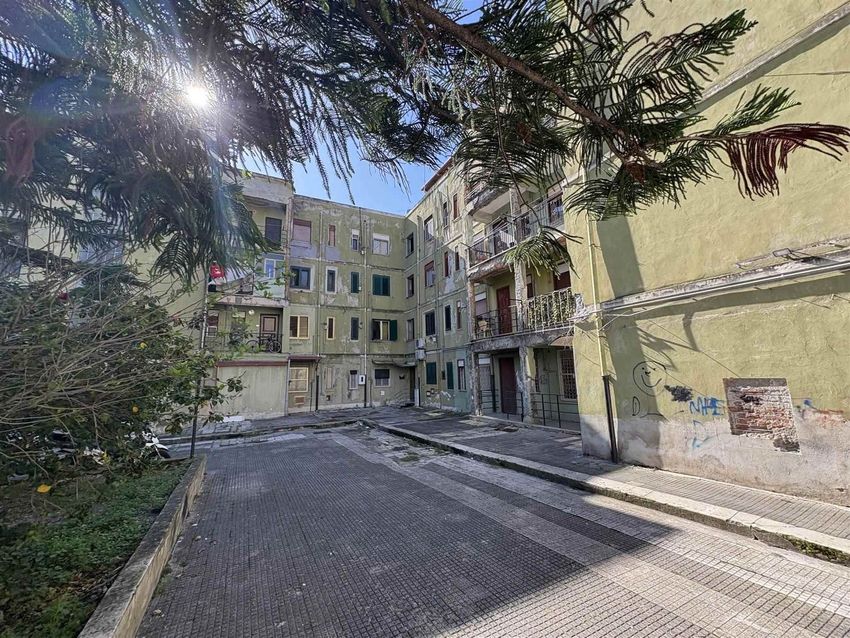 Immagine Vista di bilocale su Via Vittorio Veneto, 19