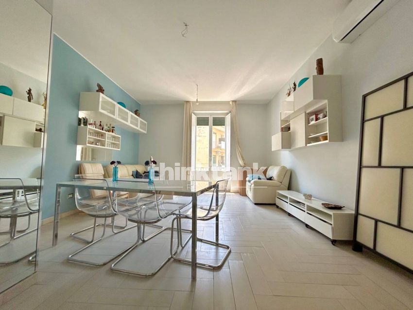 Immagine Sala di appartamento su Via Plebiscito, 873