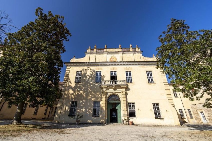 Immagine Facciata di edificio su Via Piave, 4