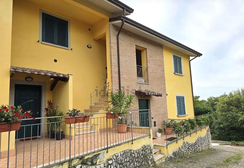 Immagine Facciata di trilocale su Via Elio Vittorini s.n.c
