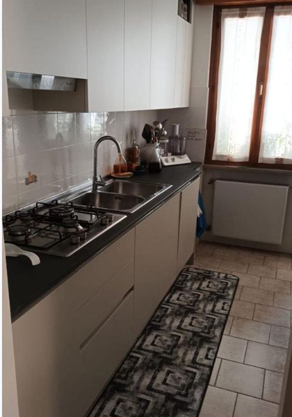 Immagine Cucina di trilocale su Via Aquileia s.n.c