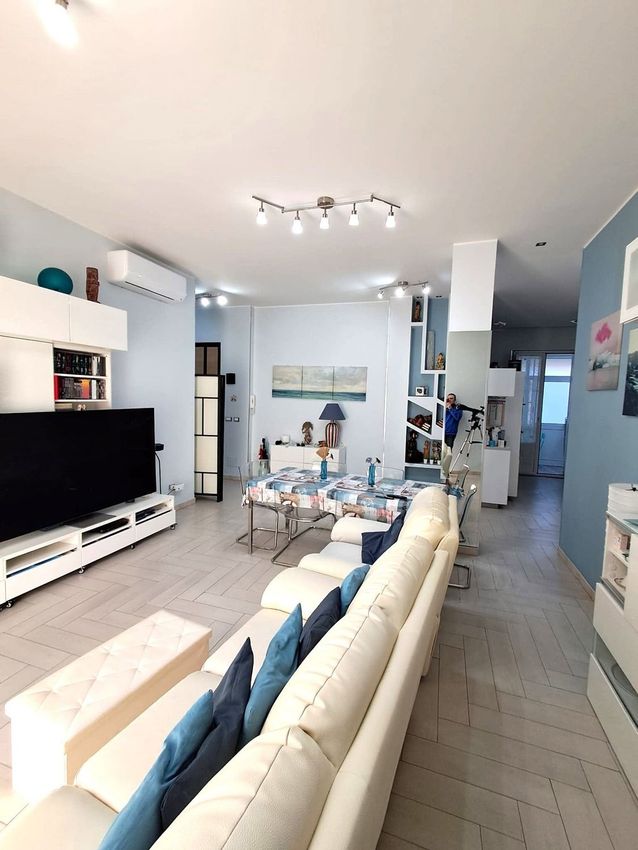 Immagine Sala di appartamento su Via Plebiscito, 873