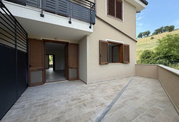 Vendita: appartamento in Via Frazione Col Di Giove, Muccia, Macerata